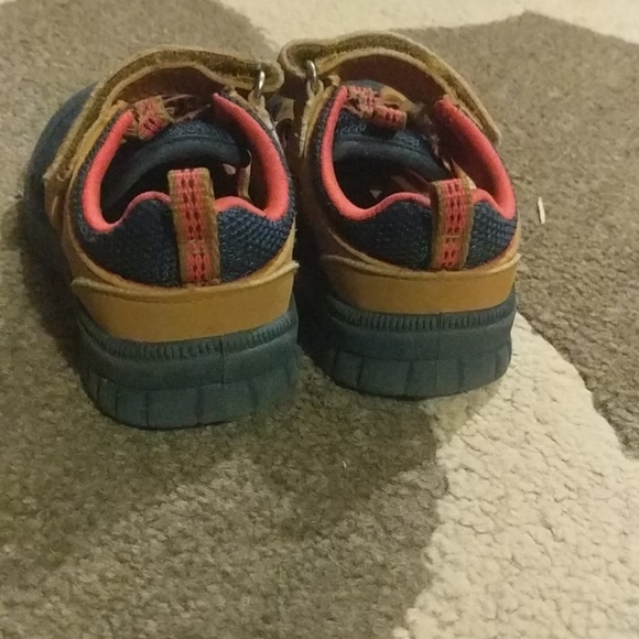 OshKosh Baby Boy Shoe - Picture 4 of 8